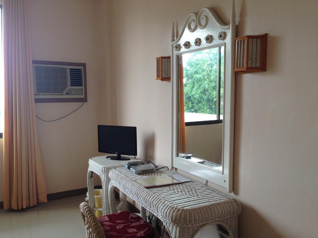 Harbor Lights Hotel And Restaurant Cagayan de Oro Room photo