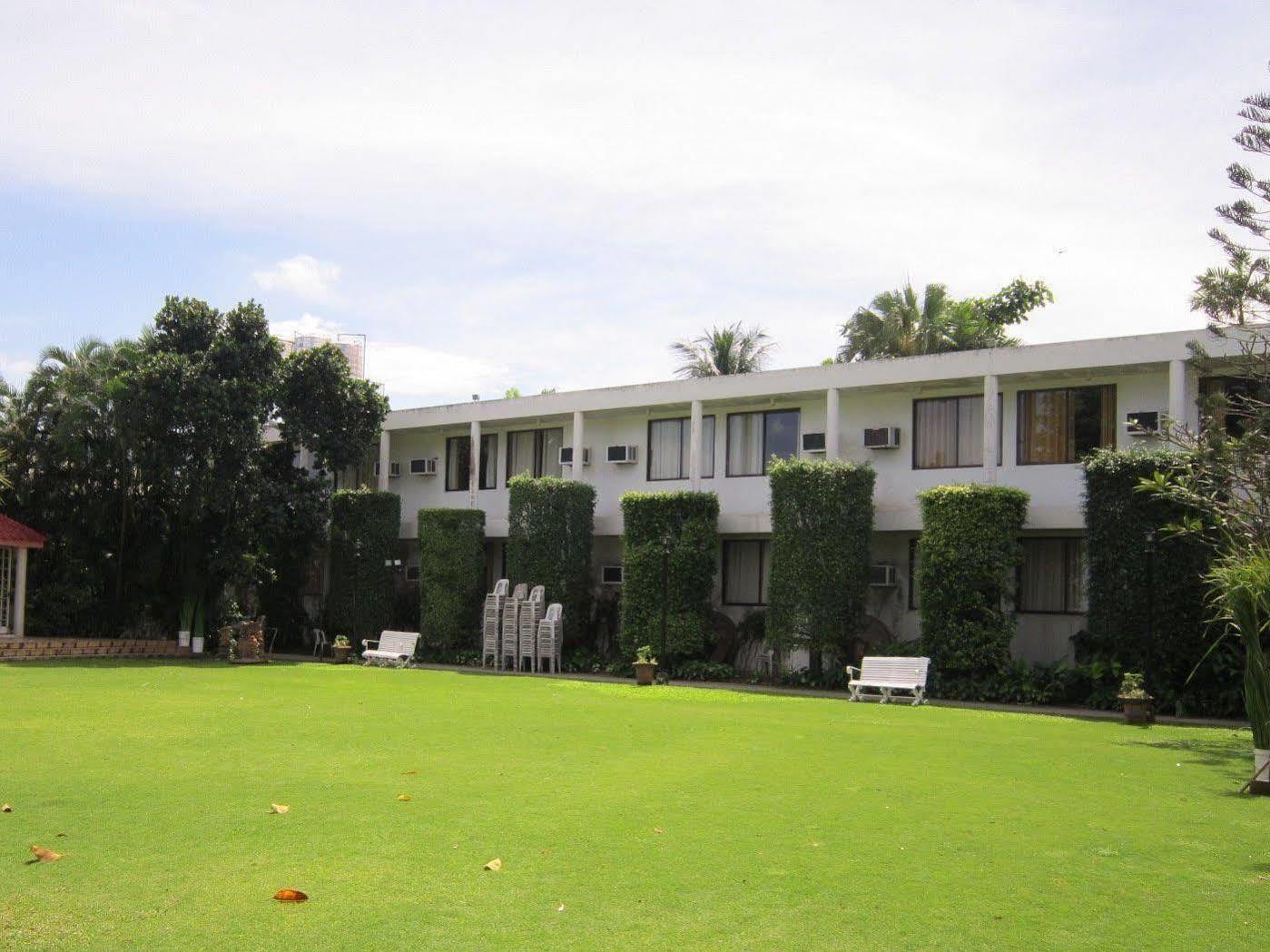 Harbor Lights Hotel And Restaurant Cagayan de Oro Exterior photo